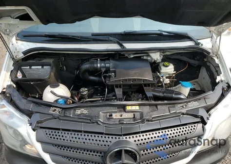 2015 Mercedes-Benz Sprinter 2500 z USA, uszkodzony, nr VIN WD3PE7CC4F5971474